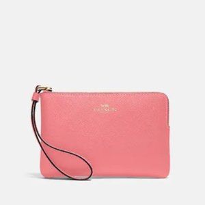 Coach Corner Zip Wristlet Gold / Taffy Leather